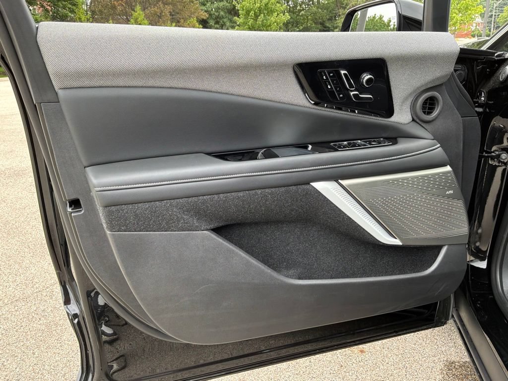 New 2027 Cadillac Optiq Luxury AWD/4WD image 21