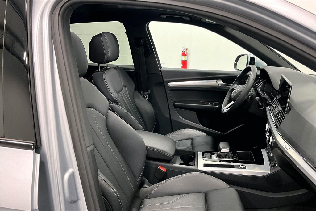 Used 2025 Audi Q5 2.0T Premium AWD/4WD image 9