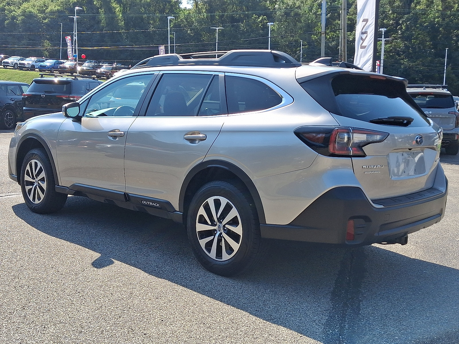 Used 2020 Subaru Outback Premium w/ Popular Package #1 AWD/4WD image 4
