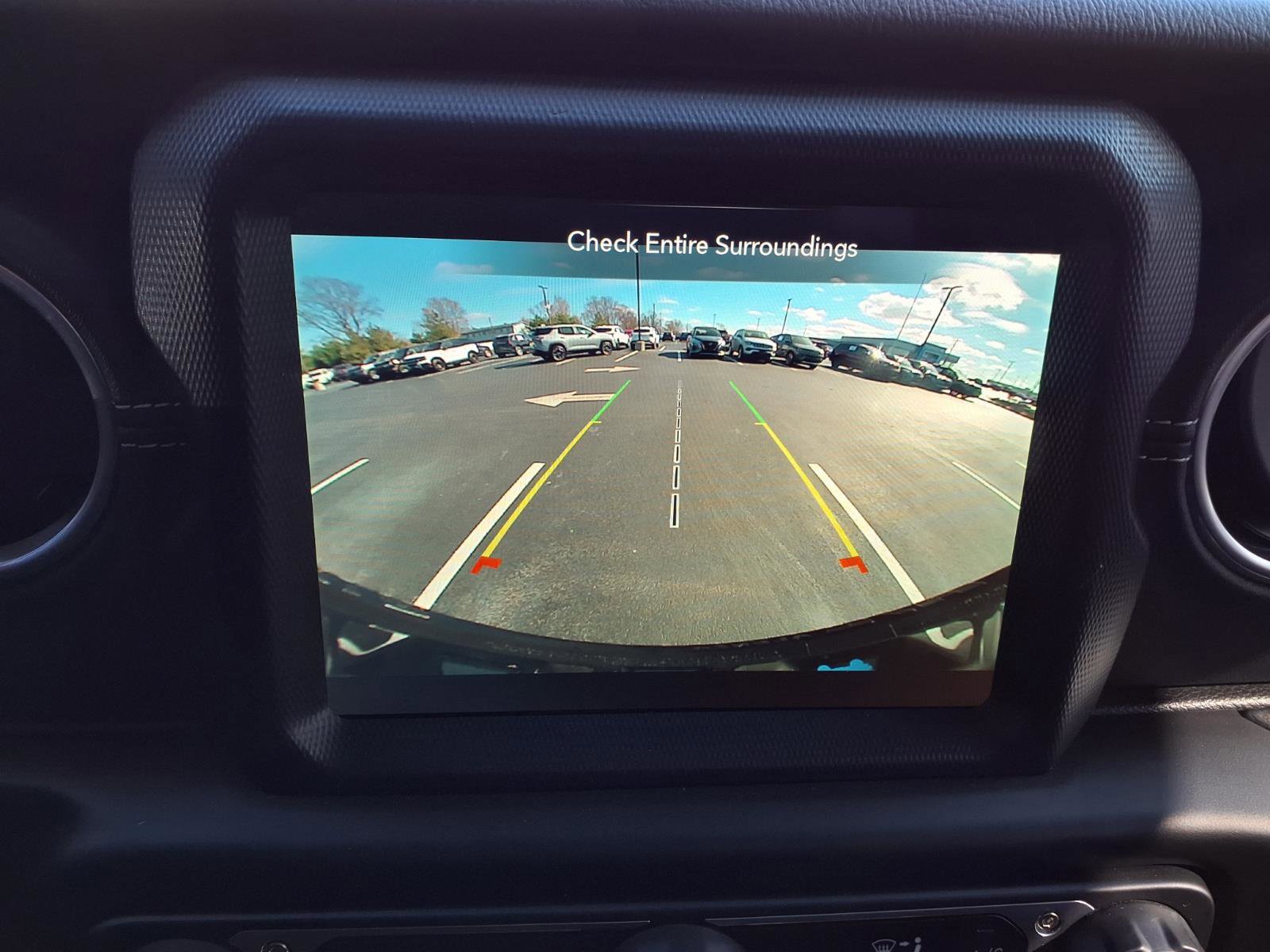 Used 2023 Jeep Wrangler Unlimited Sahara image 5