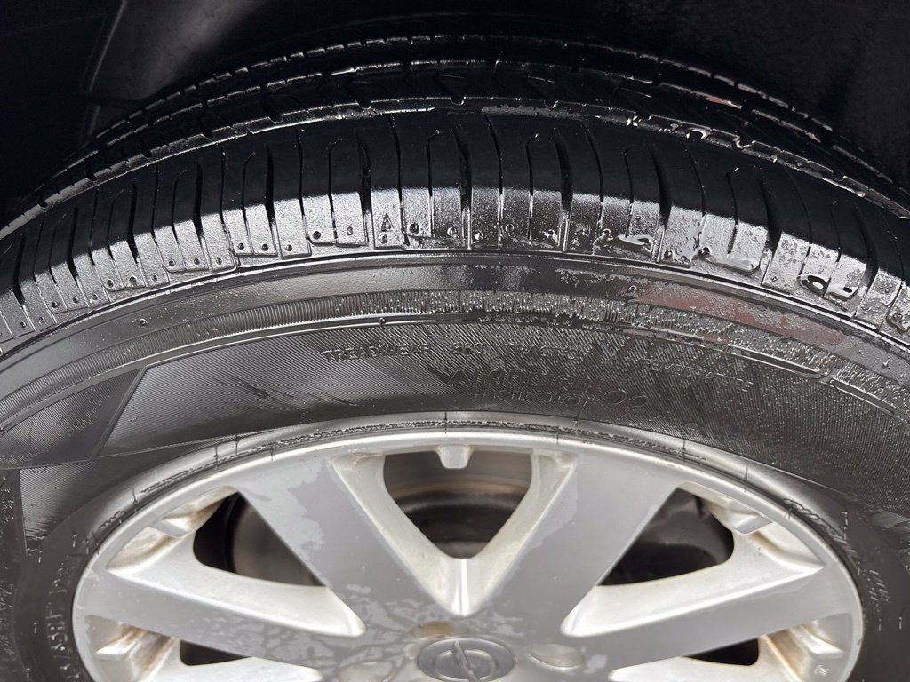 Used 2016 Chrysler Town & Country Touring FWD image 8