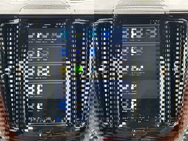 Used 2023 Volvo XC60 T8 Ultimate w/ Climate Package image 14