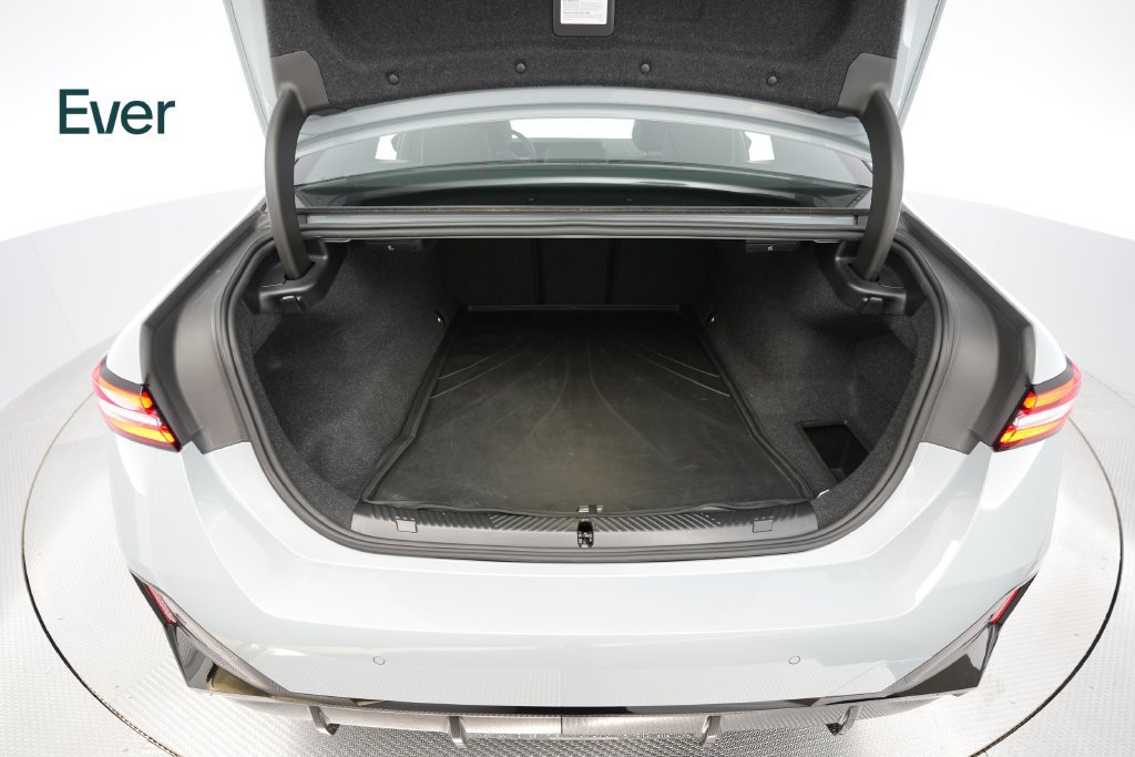 Used 2024 BMW i5 M60 w/ Executive Package AWD/4WD image 8