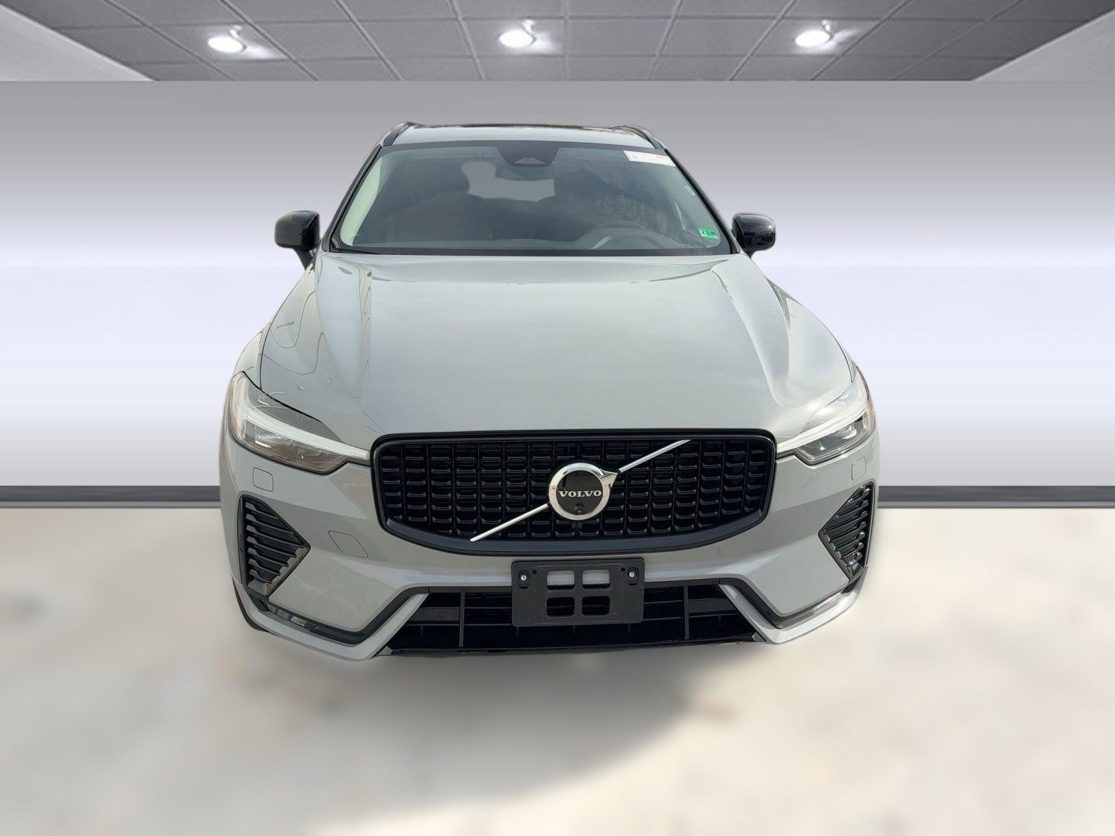 Certified 2025 Volvo XC60 B5 Plus image 6