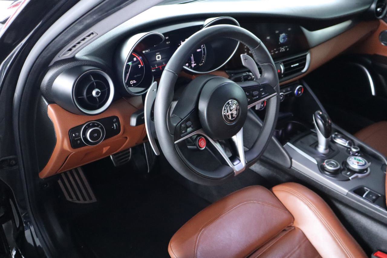 Used 2019 Alfa Romeo Giulia Ti Sport w/ Quick Order Package 22U Sport image 15