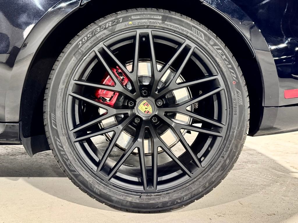 Used 2023 Porsche Macan GTS w/ Premium Package Plus image 34