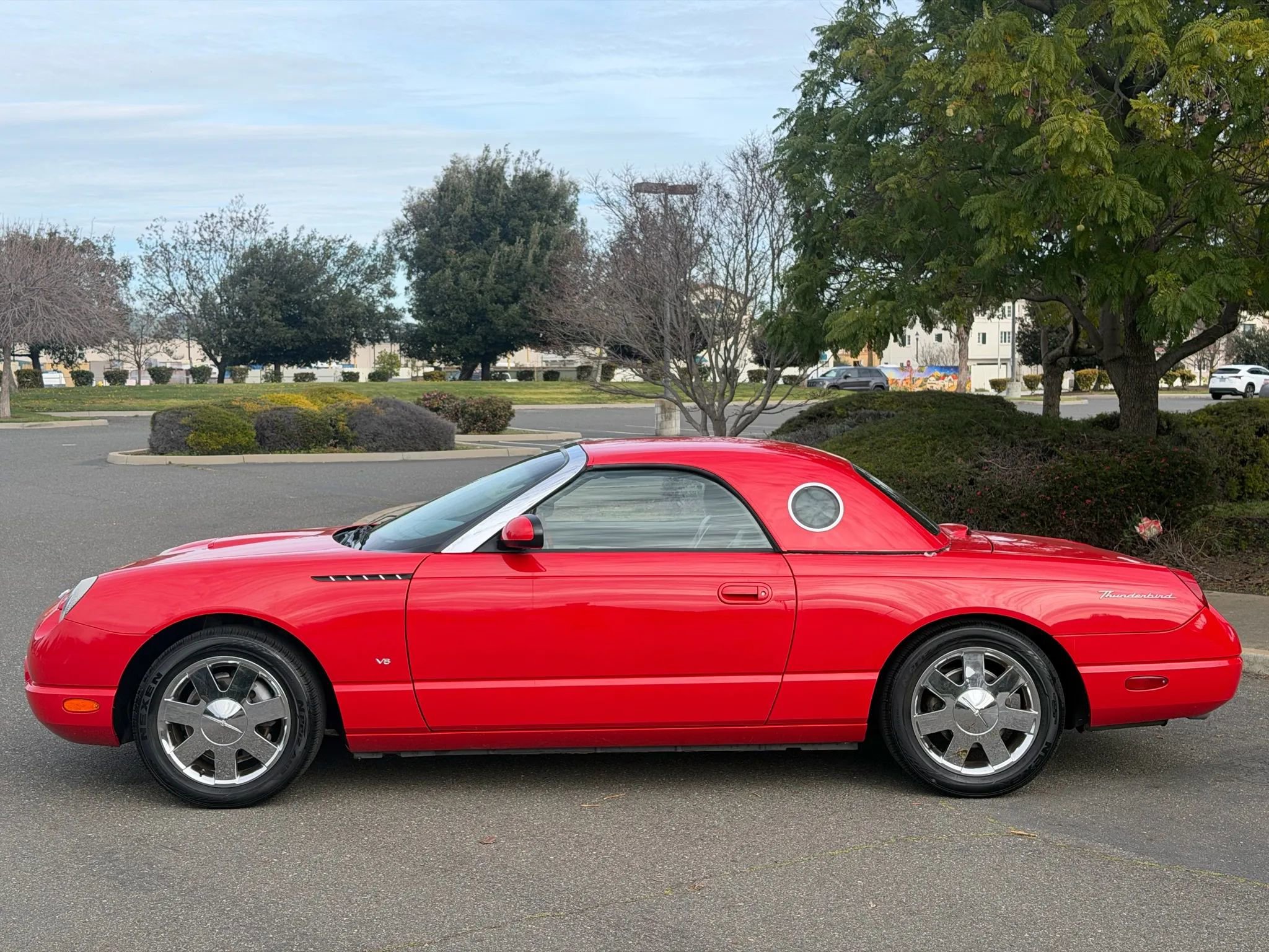 Used 2003 Ford Thunderbird image 9