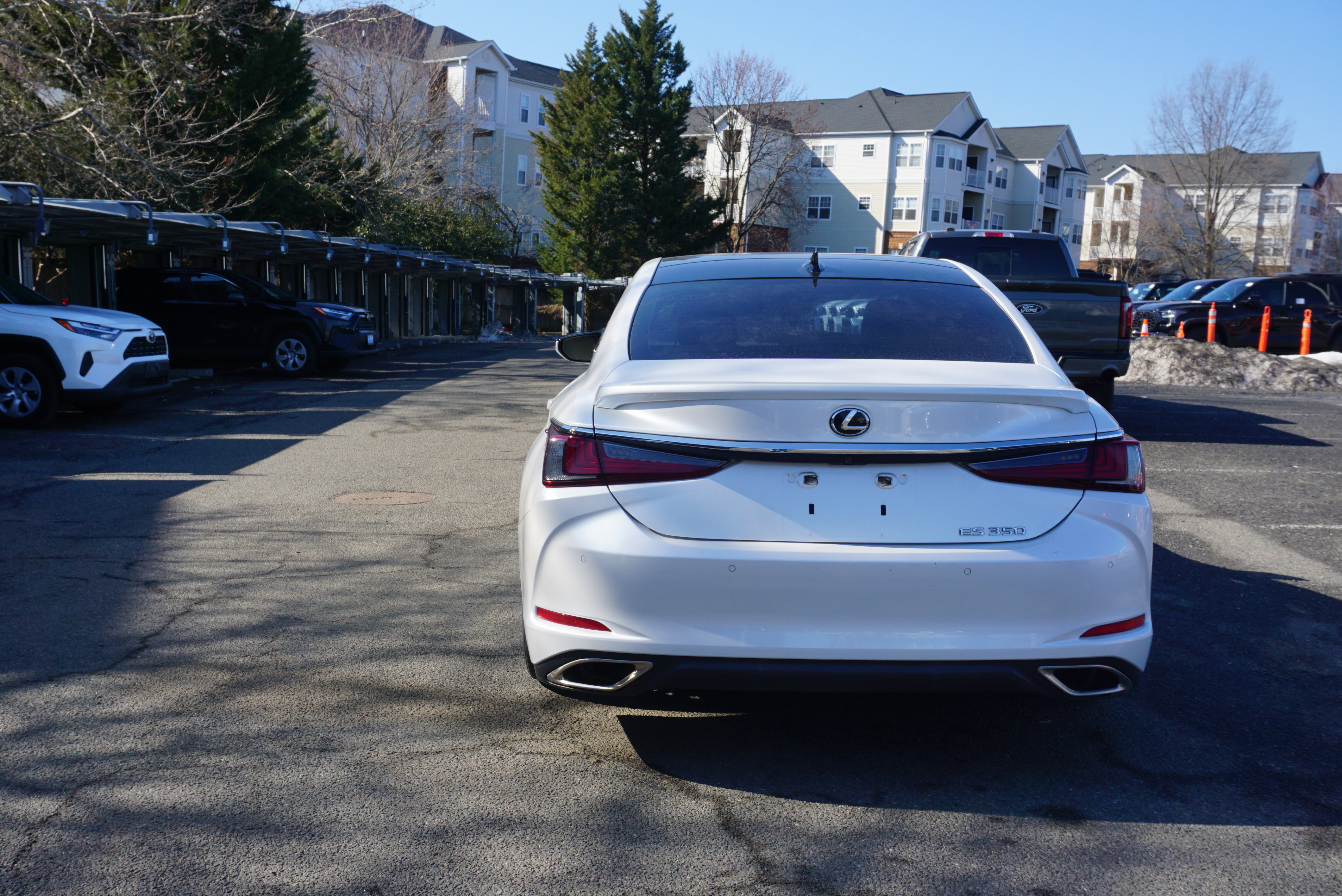 Used 2021 Lexus ES 350 Ultra Luxury w/ Accessory Package image 5