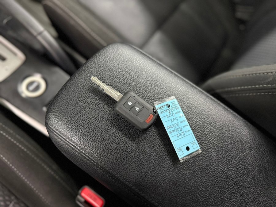 Used 2018 Mitsubishi Outlander ES image 31