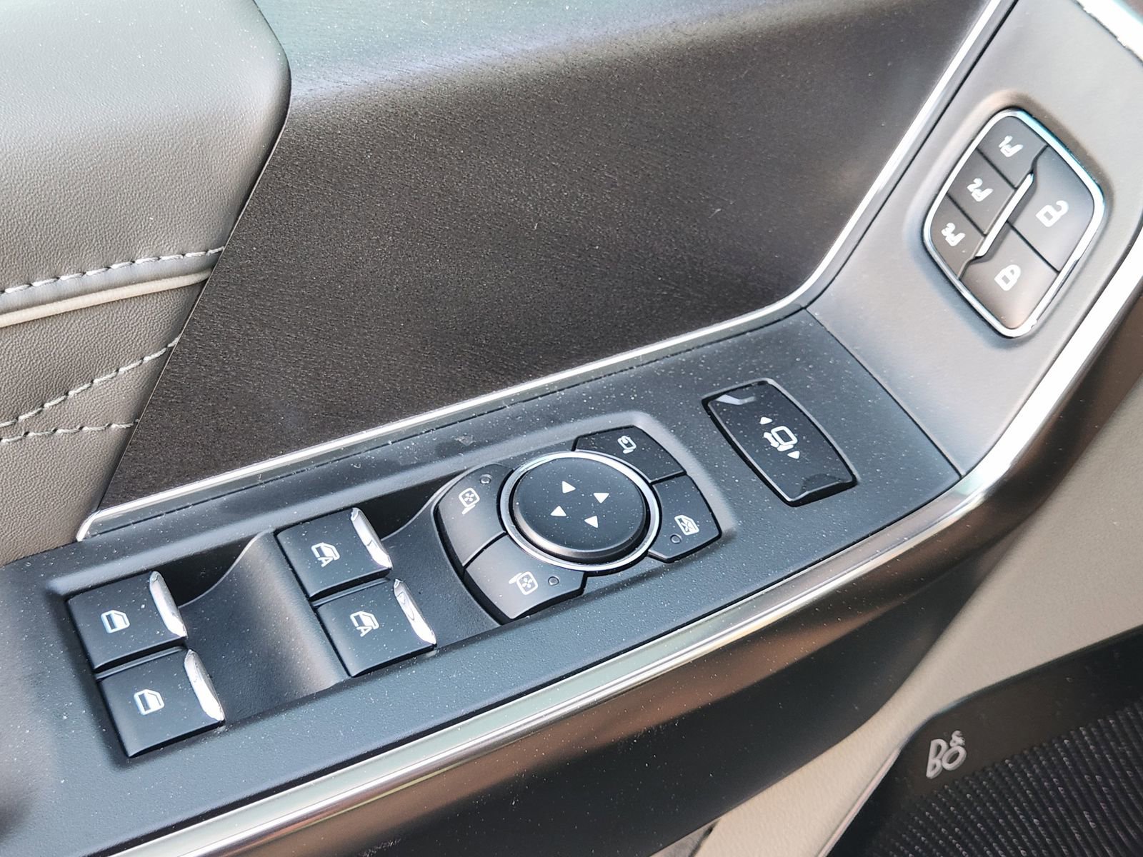 New 2026 Ford F350 Platinum w/ Platinum Plus Package image 14