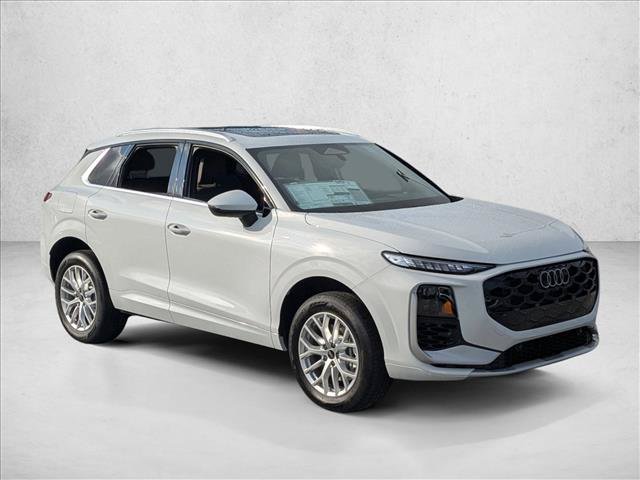 New 2026 Audi Q3 quattro 2.0T w/ Technology Package AWD/4WD image 5