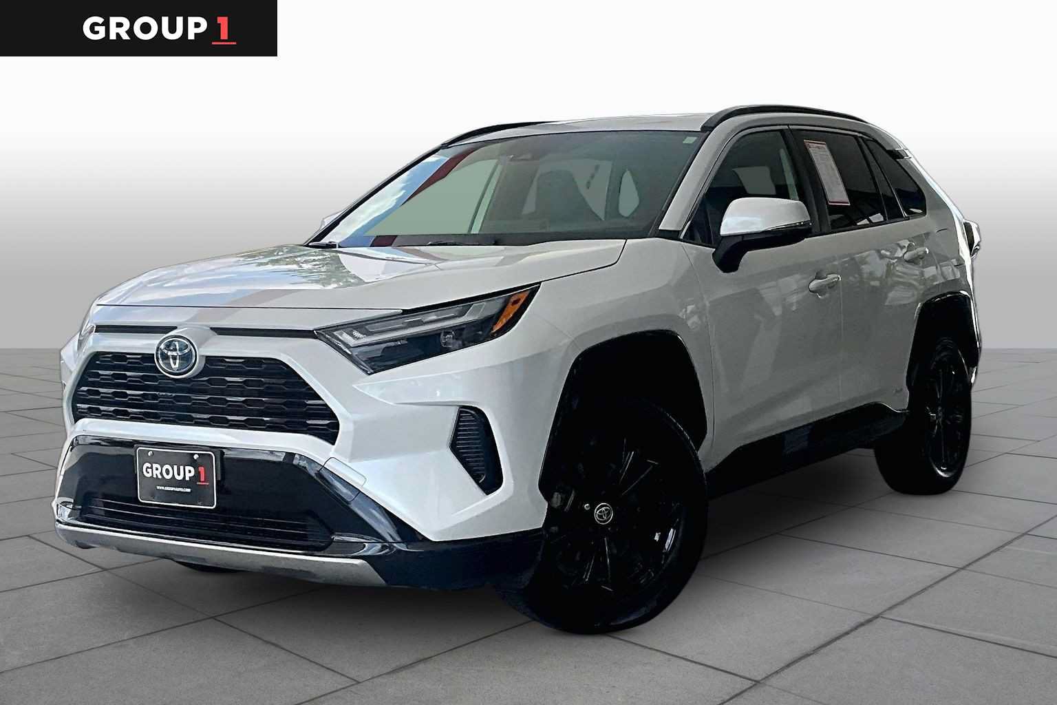 Certified 2023 Toyota RAV4 SE w/ Convenience Package AWD/4WD image 1