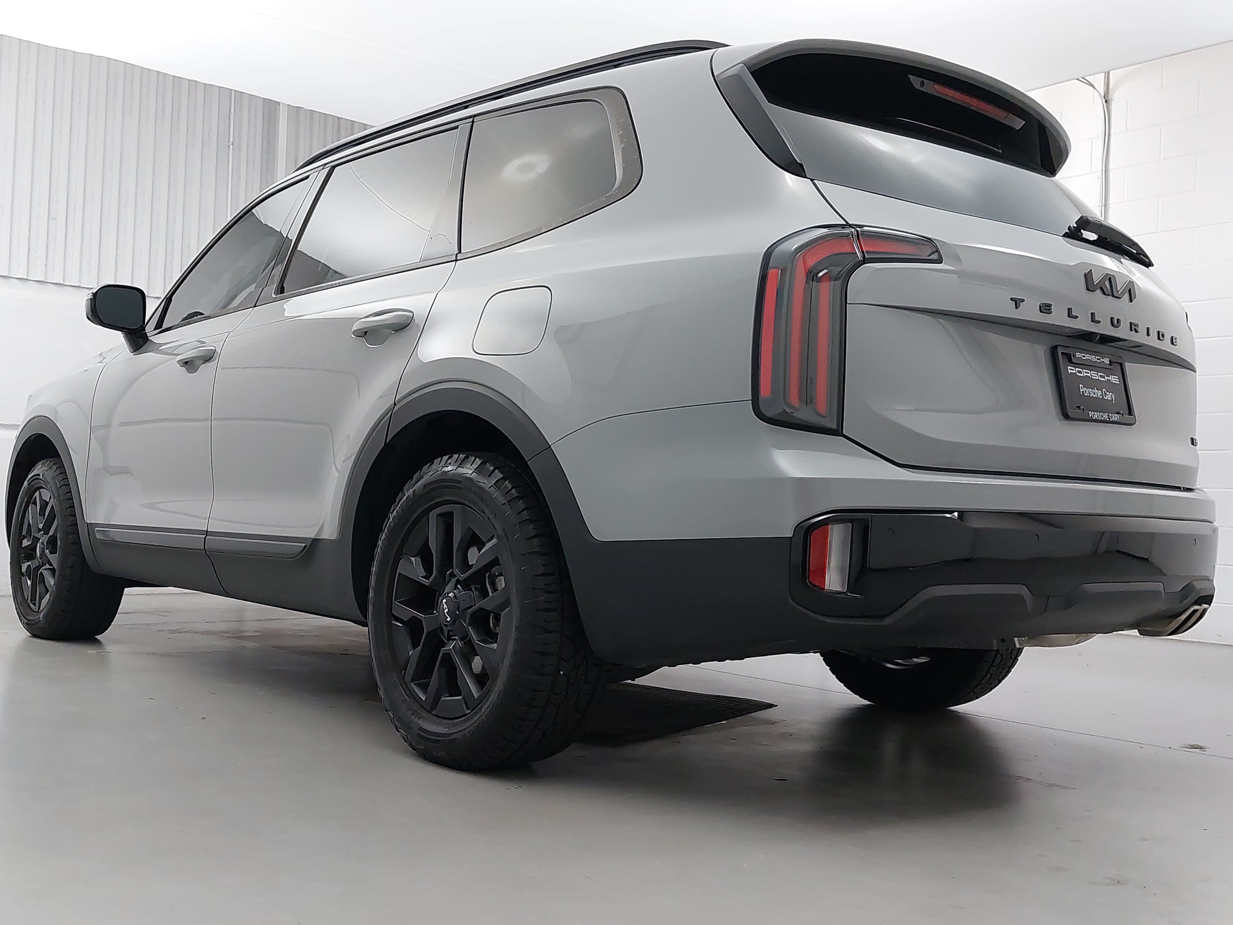 Used 2024 Kia Telluride SX Prestige X-Pro AWD/4WD image 3