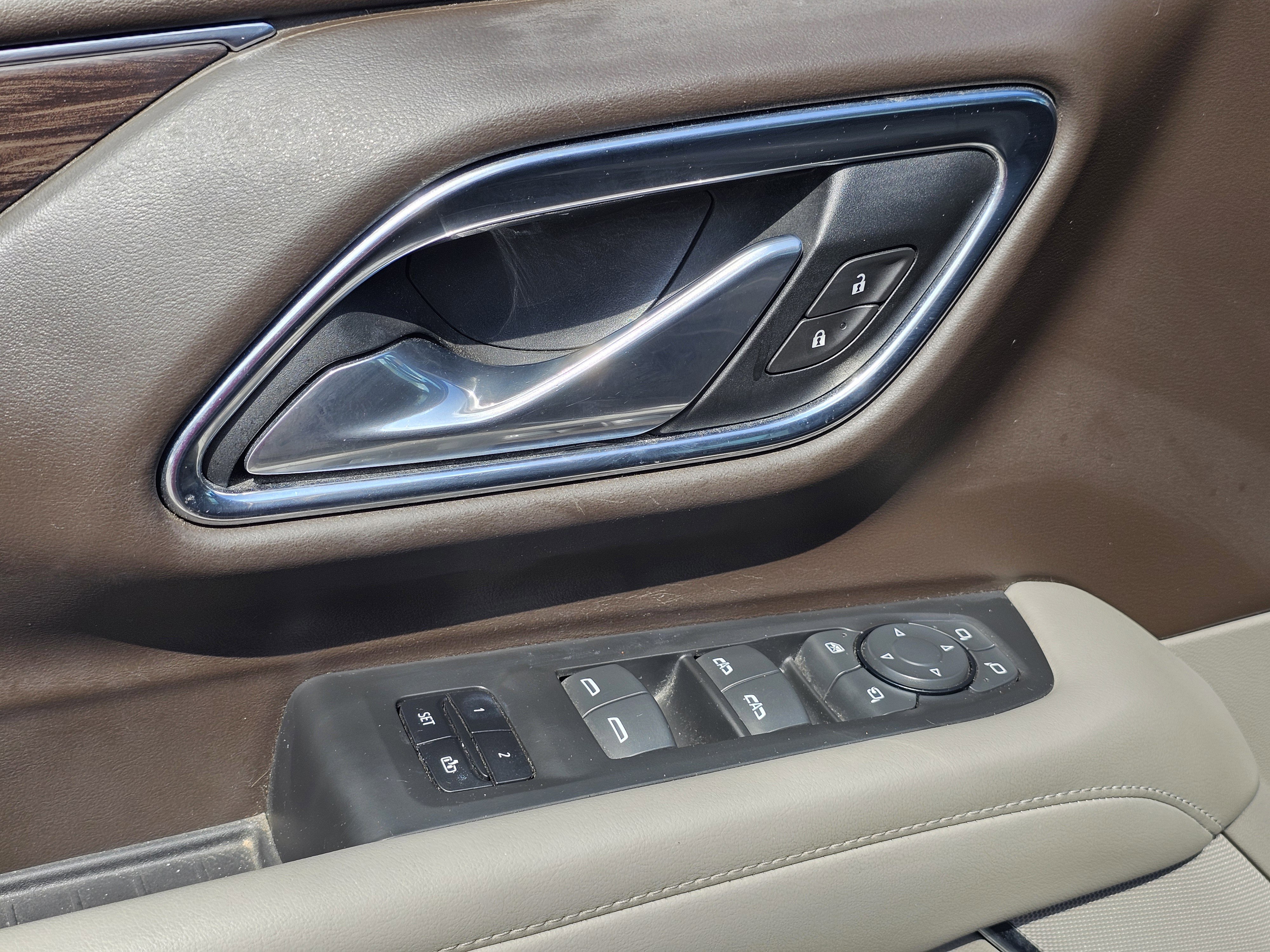 Used 2021 Chevrolet Tahoe Z71 w/ Z71 Off-Road Package image 17