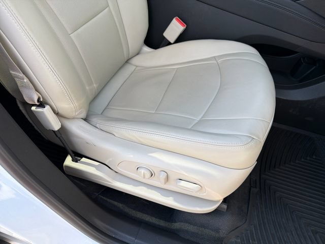 Used 2021 Buick Enclave Essence w/ Sound and Sites Package AWD/4WD image 26