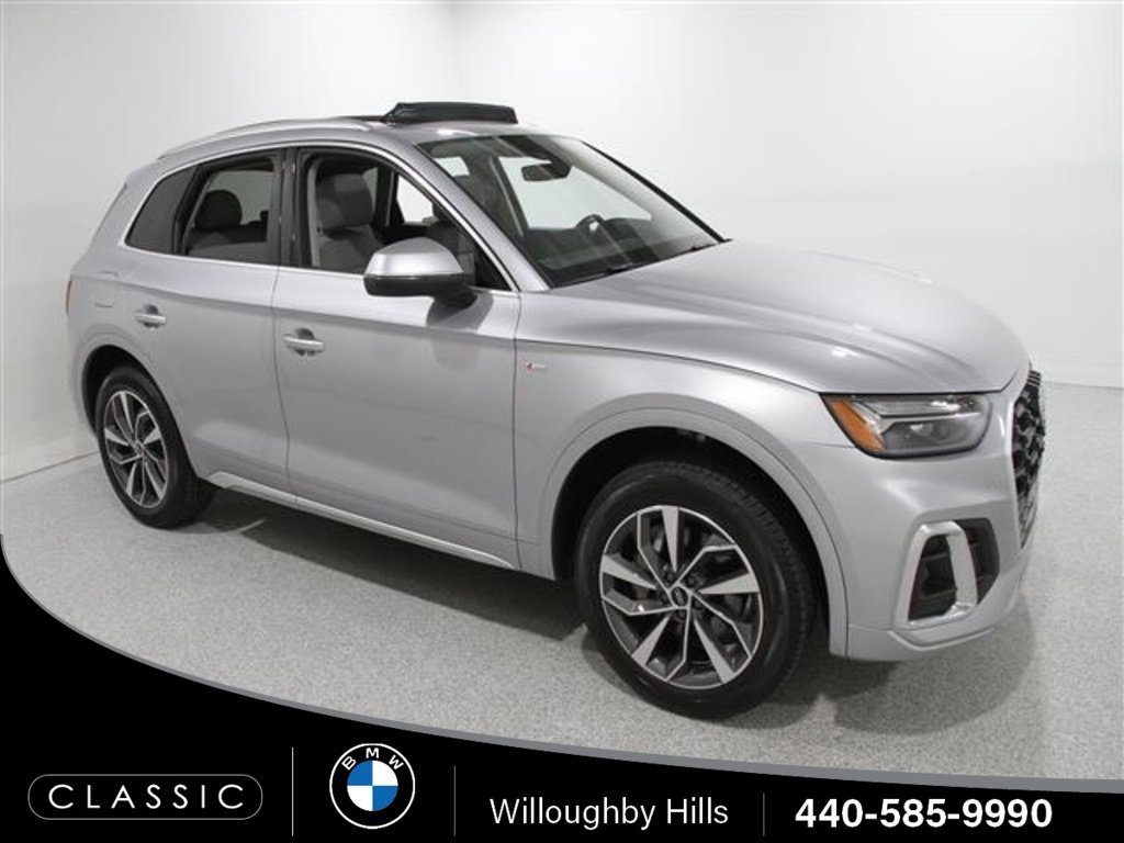 Used 2022 Audi Q5 2.0T Premium w/ Convenience Package image 1
