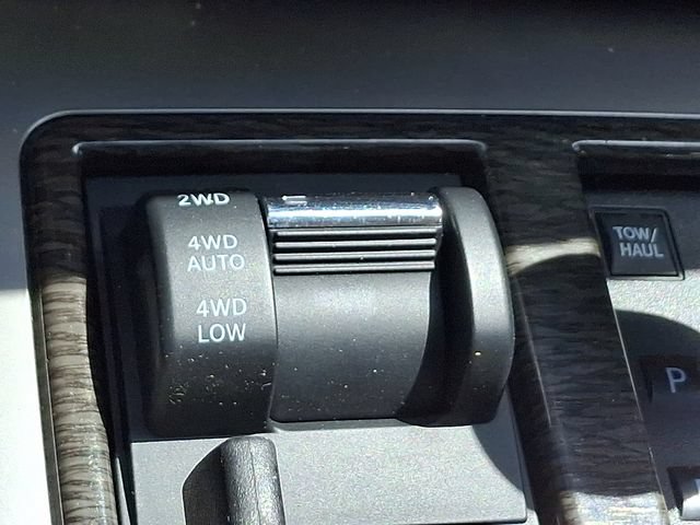 Used 2011 Jeep Liberty Limited w/ Tire & Wheel Group AWD/4WD image 26