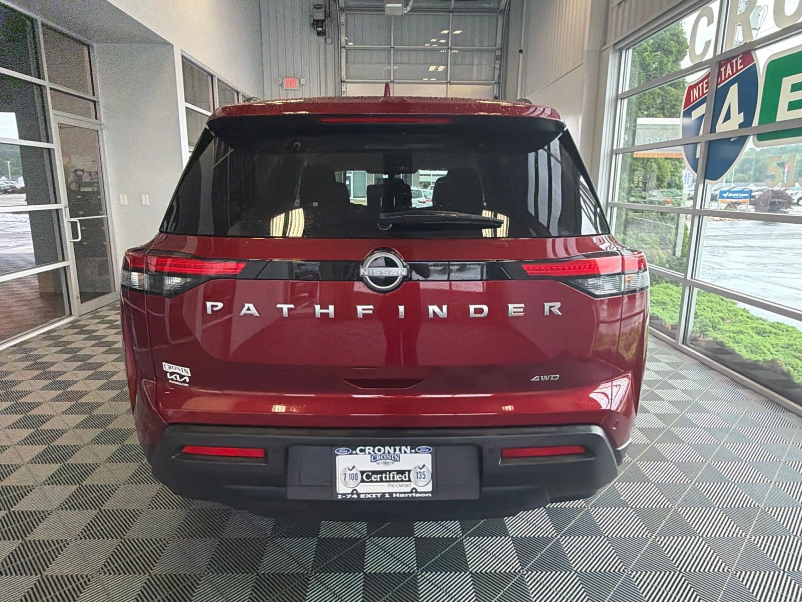 Used 2025 Nissan Pathfinder SV AWD/4WD image 5