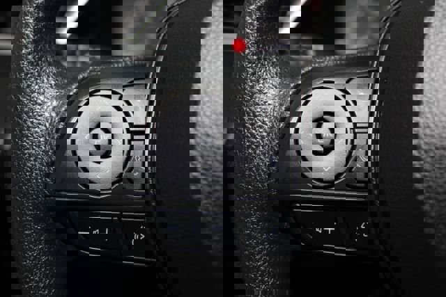 Used 2022 Toyota Corolla LE image 19