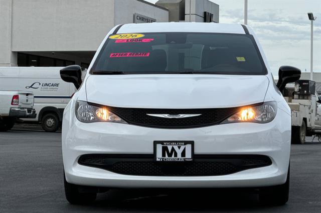 New 2026 Chrysler Voyager LX FWD image 5
