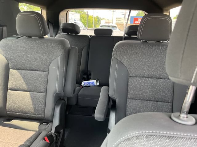 Used 2025 Chevrolet Traverse LT AWD/4WD image 14