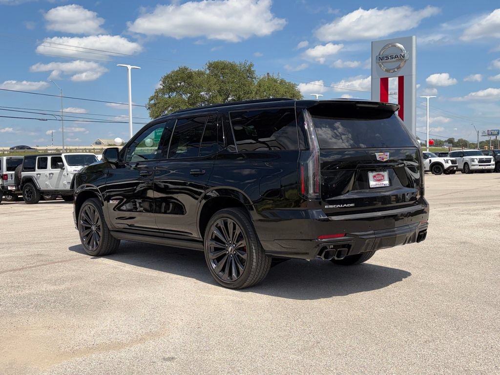 Used 2026 Cadillac Escalade V AWD/4WD image 6
