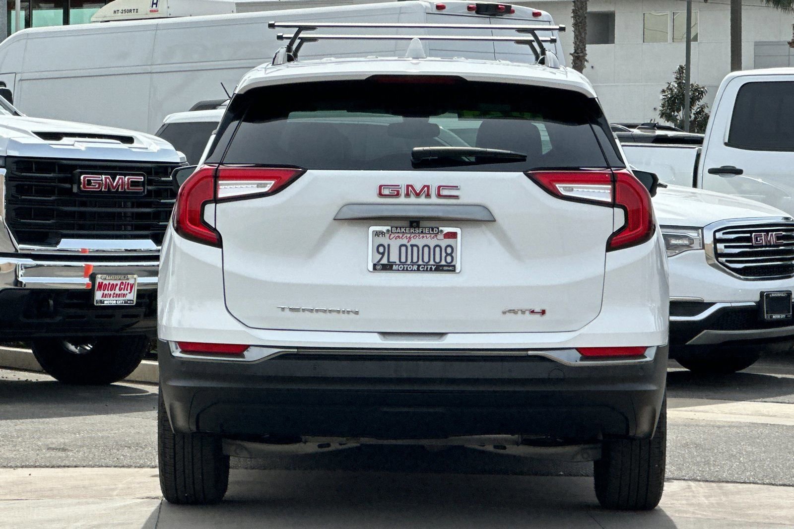 Certified 2024 GMC Terrain AT4 w/ Infotainment Package II image 5