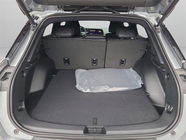 New 2026 Chevrolet Equinox EV LT image 32