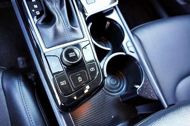 Used 2024 Kia Sportage EX FWD image 32