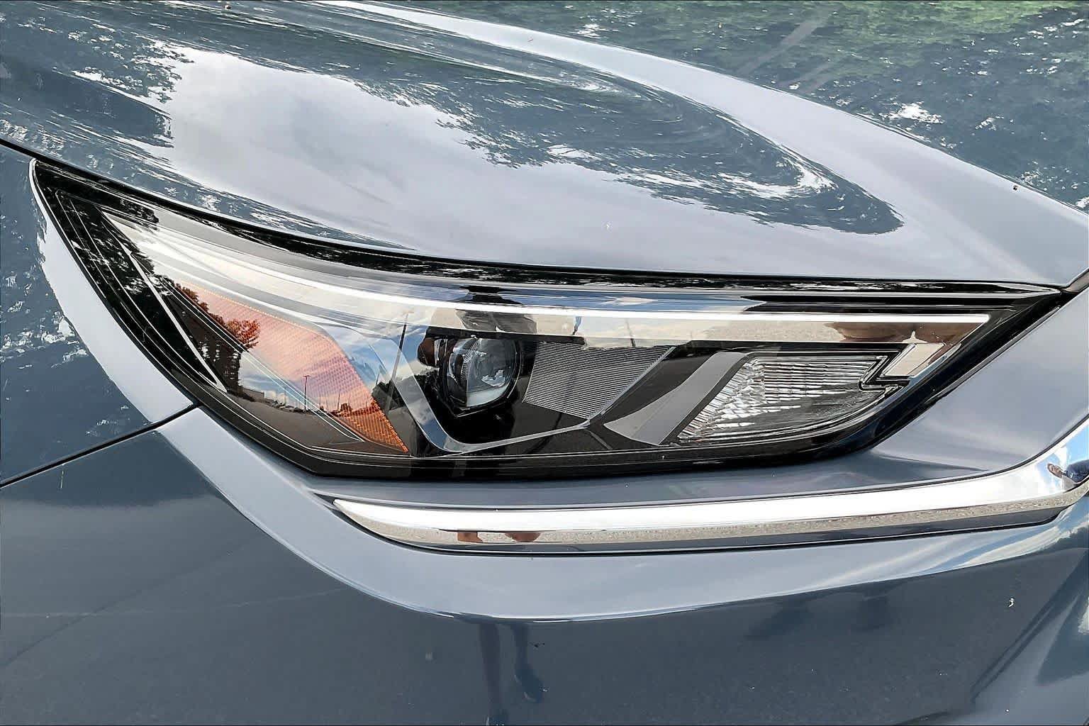 Used 2025 Toyota Grand Highlander AWD Hybrid image 25