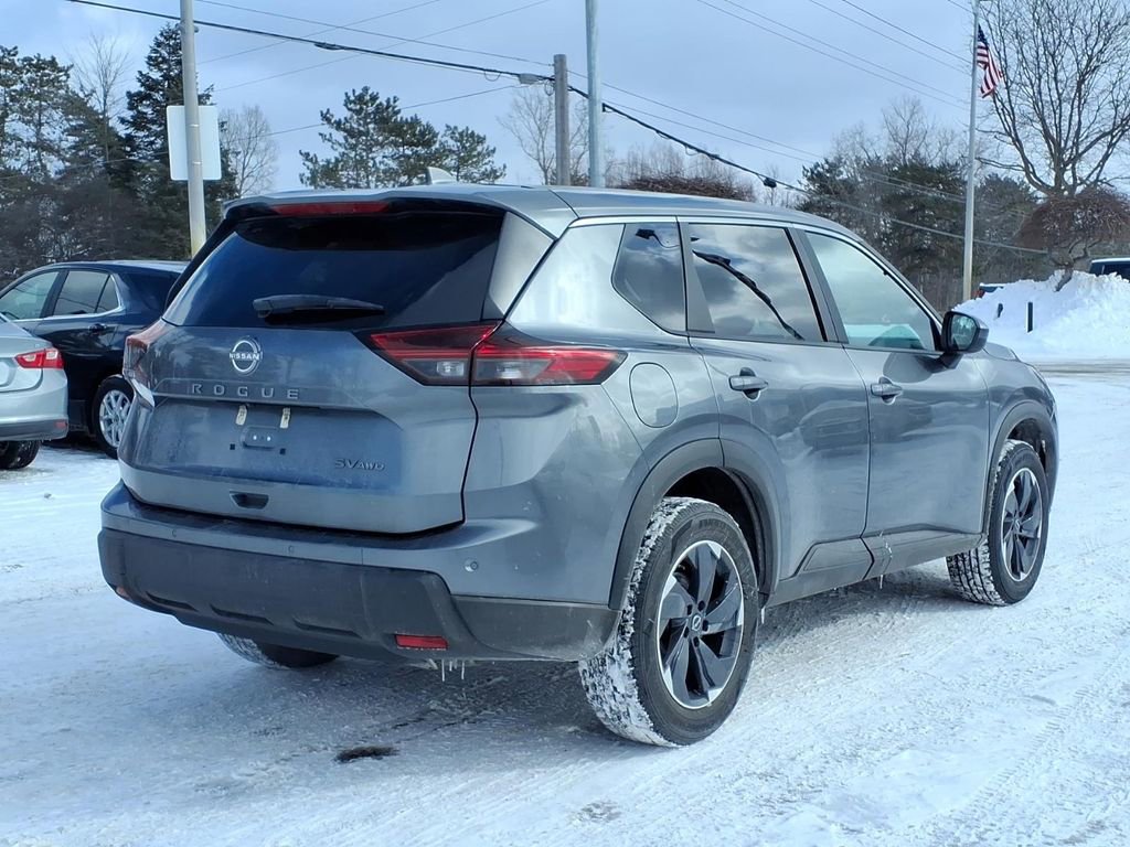 Used 2024 Nissan Rogue SV image 5
