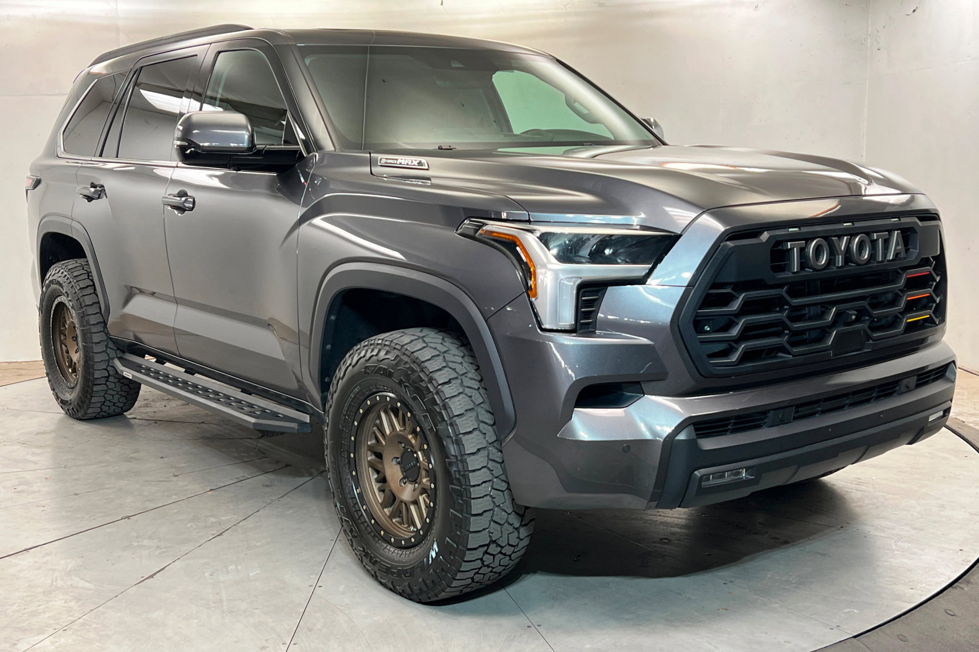 Used 2023 Toyota Sequoia SR5 w/ SR5 Premium Package AWD/4WD image 8