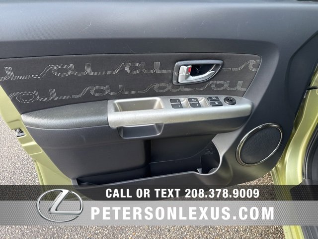 Used 2012 Kia Soul + image 16