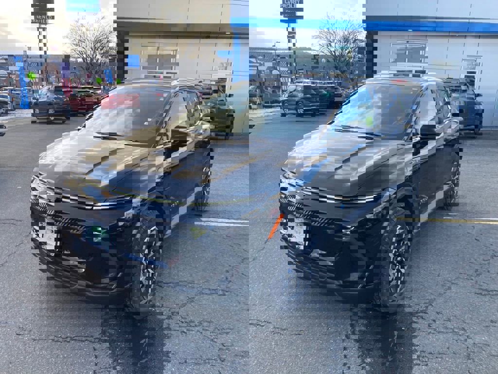 New 2026 Chevrolet Equinox EV LT image 3