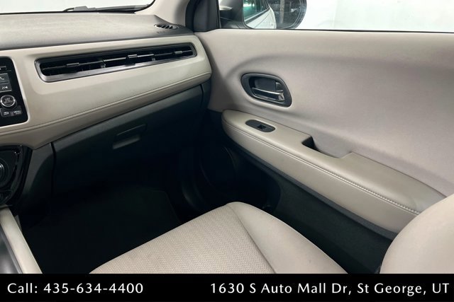 Used 2016 Honda HR-V LX image 10