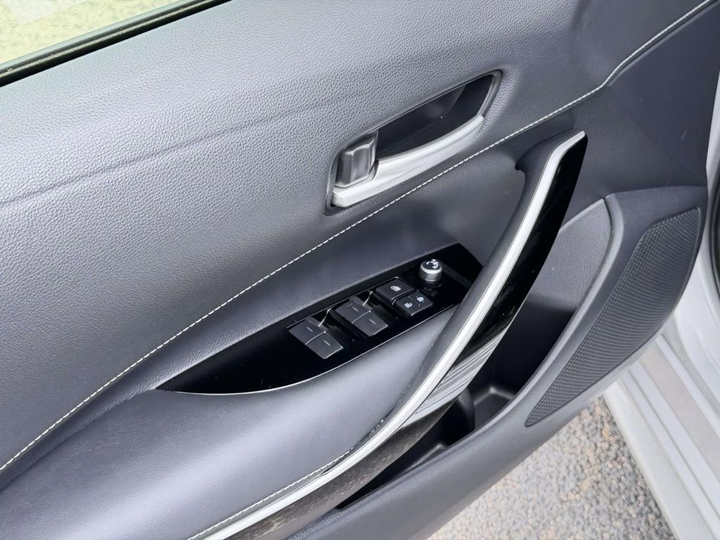 Certified 2021 Toyota Corolla XSE w/ XSE Preferred Package FWD image 19