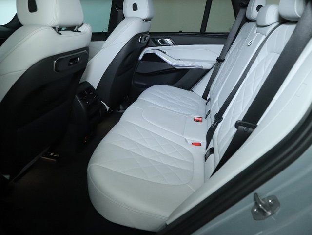 Used 2024 BMW X5 xDrive40i w/ Executive Package AWD/4WD image 17