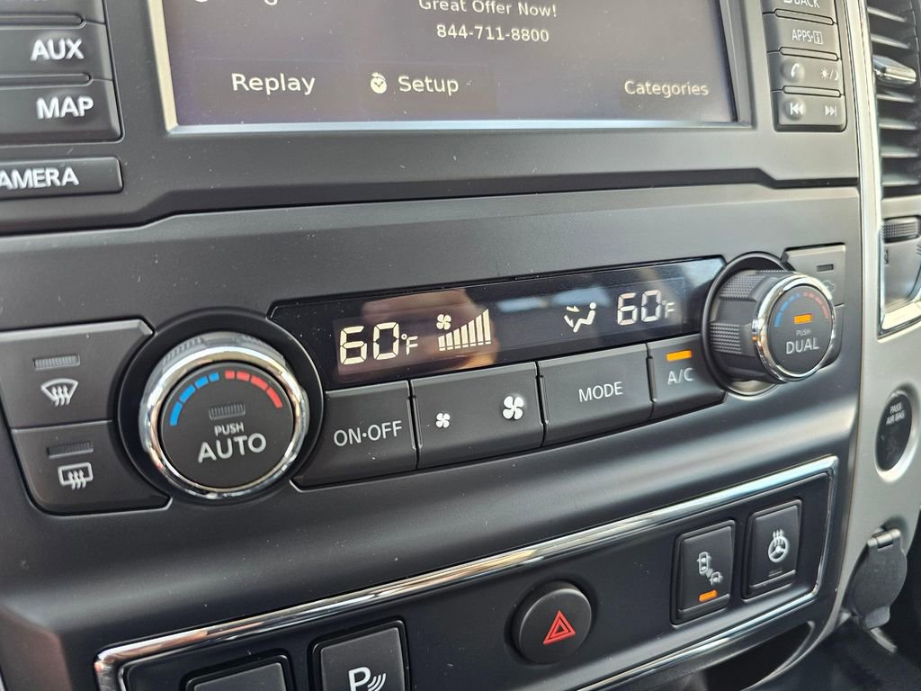 Used 2018 Nissan Titan PRO-4X w/ Pro-4x Convenience Package AWD/4WD image 33