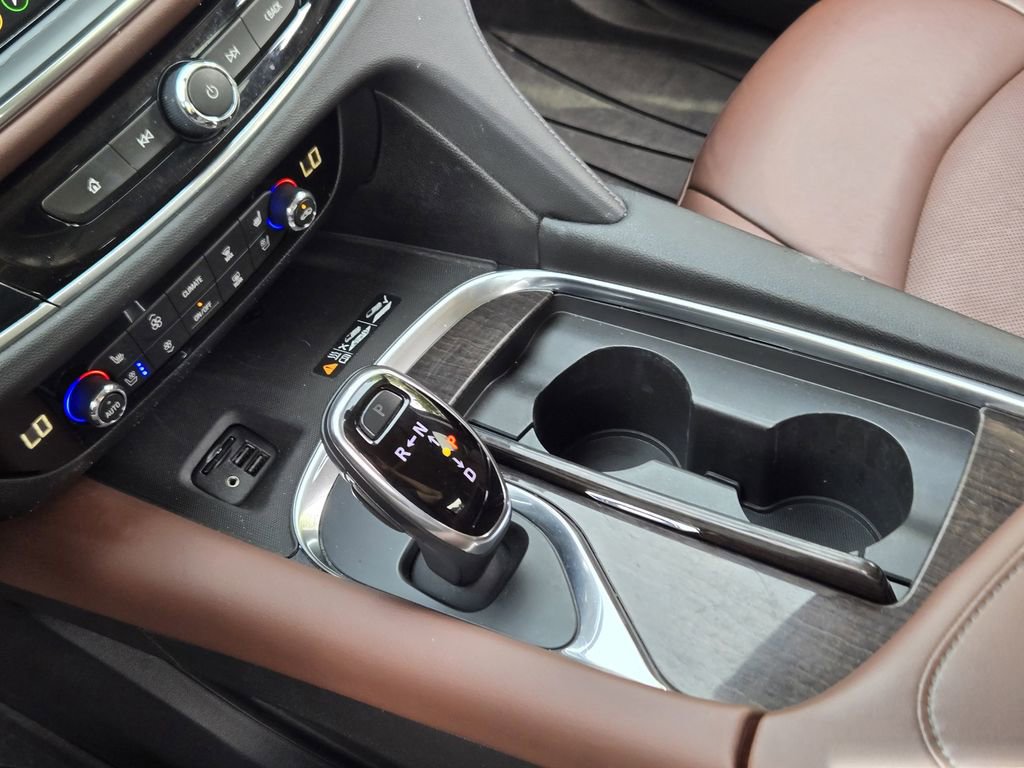 Used 2021 Buick Enclave Avenir w/ Avenir Technology Package AWD/4WD image 24