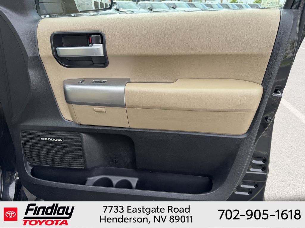 Used 2021 Toyota Sequoia Limited AWD/4WD image 17