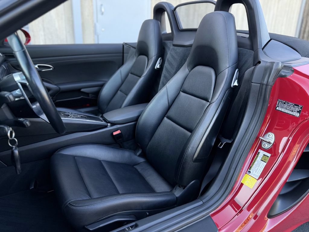 Used 2020 Porsche 718 Boxster RWD image 19