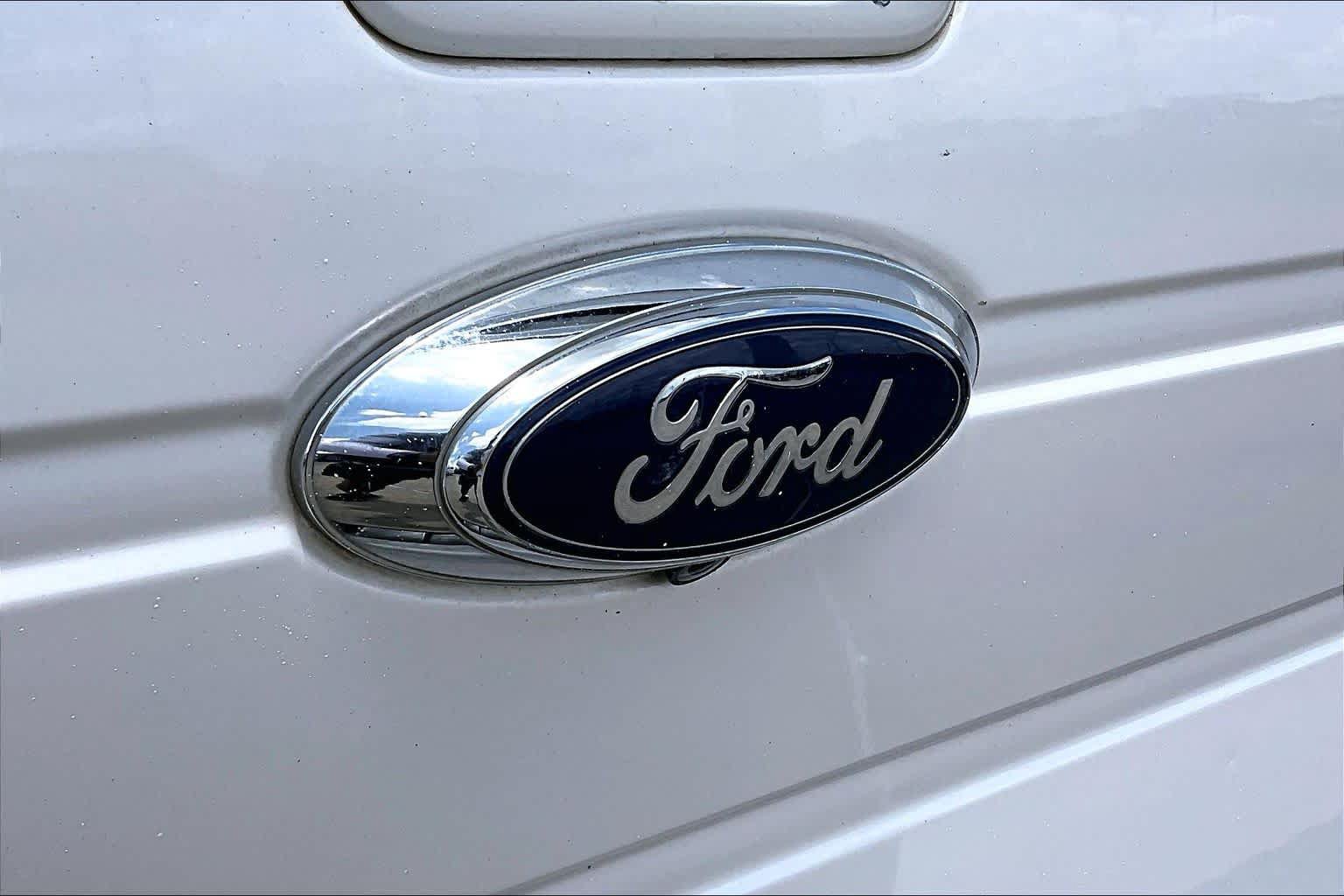 Used 2014 Ford F150 Lariat w/ Equipment Group 502A Luxury RWD image 28