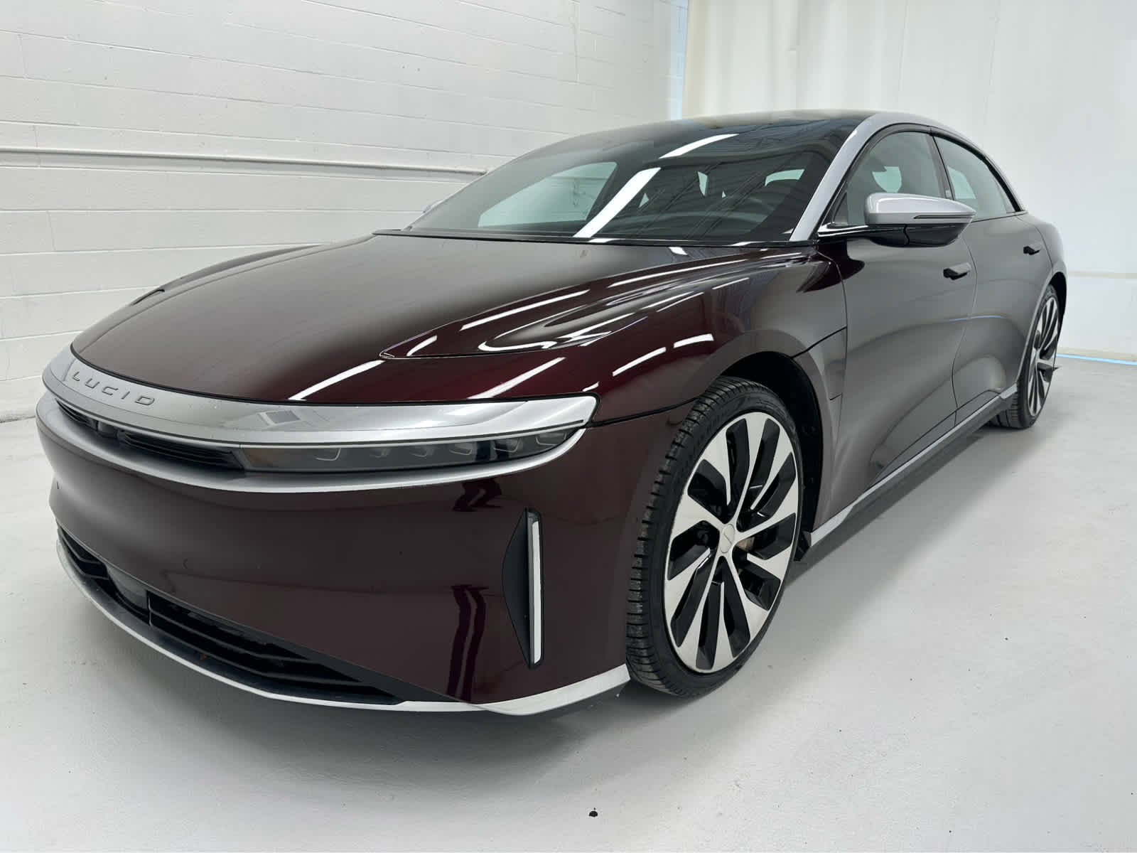 Used 2023 Lucid Air Grand Touring image 4
