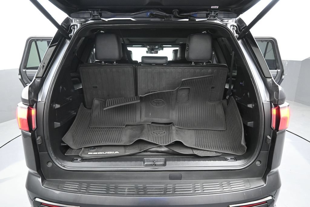 Used 2023 Toyota Sequoia Platinum AWD/4WD image 11