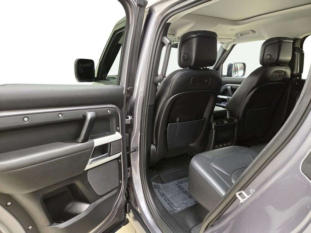 Used 2020 Land Rover Defender 110 First Edition AWD/4WD image 19