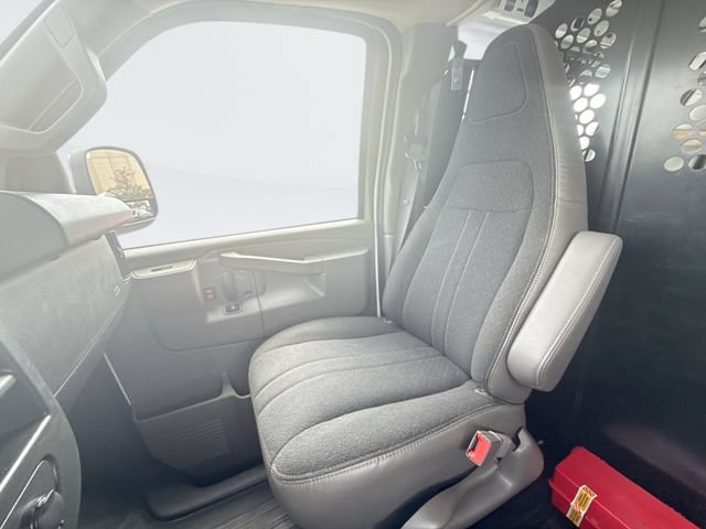 Used 2025 GMC Savana 2500 w/ Driver Convenience Package RWD image 24