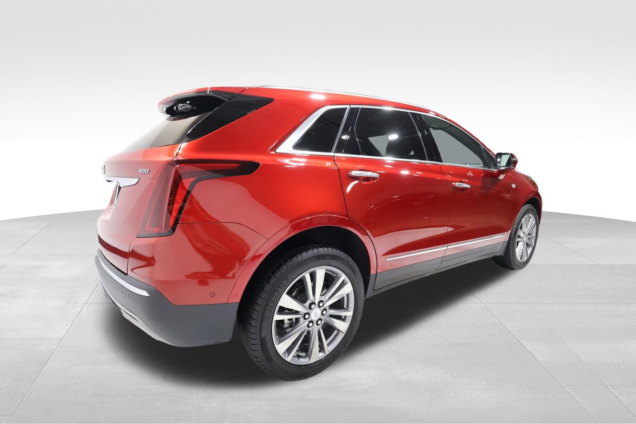 Used 2025 Cadillac XT5 Premium Luxury w/ Technology Package AWD/4WD image 4