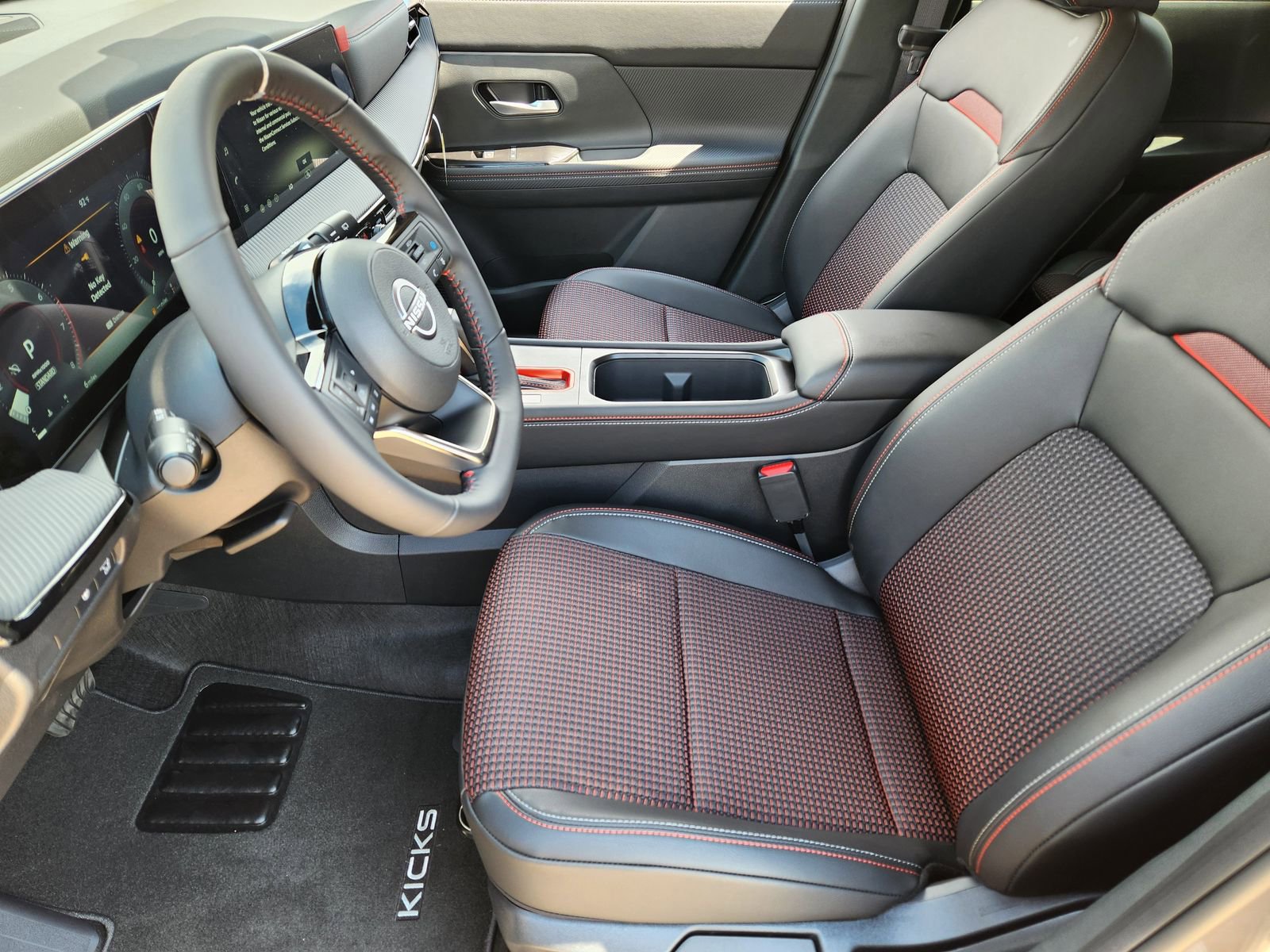 New 2026 Nissan Kicks SR image 12