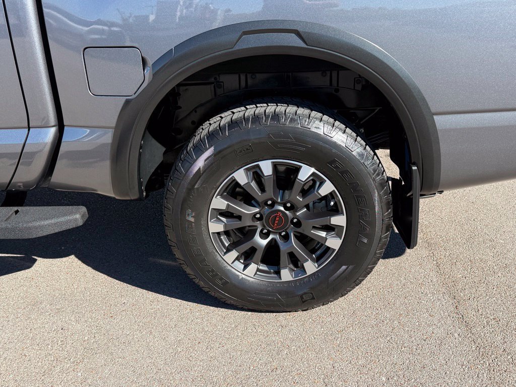 Used 2024 Nissan Titan PRO-4X w/ Pro-4x Convenience Package AWD/4WD image 40