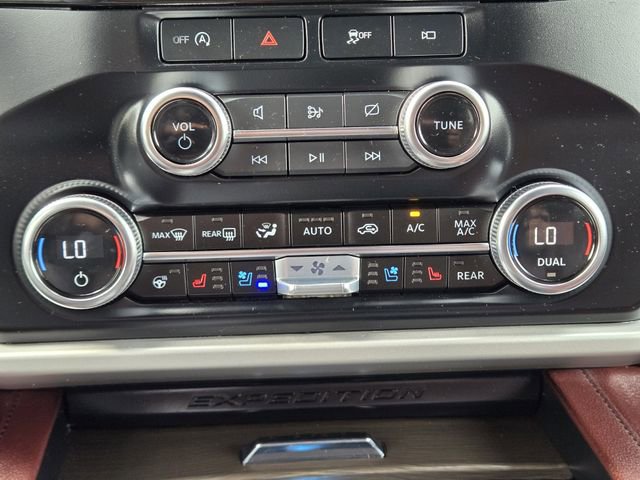 Used 2024 Ford Expedition Max Limited AWD/4WD image 18